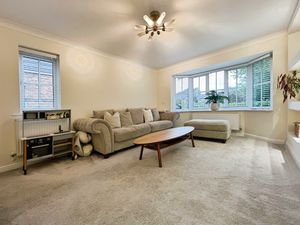 Lounge- click for photo gallery
